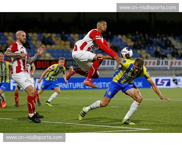 里昂防守结构在压力下崩盘 区域保护与个人盯防协调问题