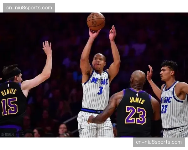 魔术险胜湖人完成准绝杀，班凯罗36+10+6表现全面