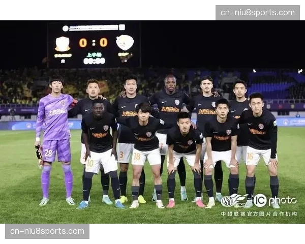 青岛西海岸防线漏洞明显 四轮失11球防守亟待改善